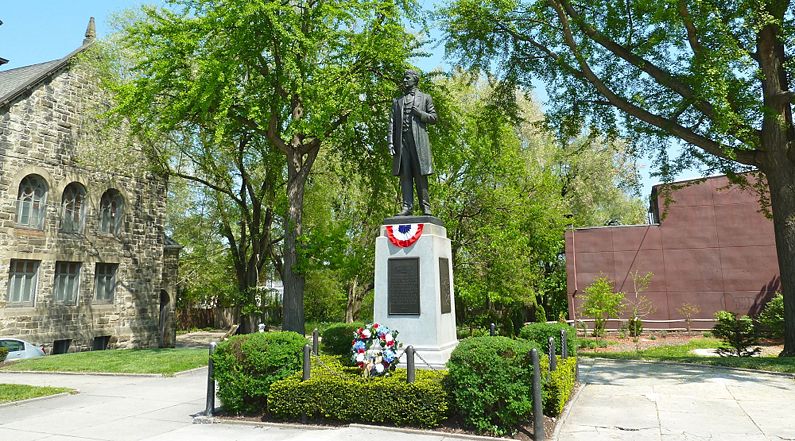 795px-Camp_Curtin_-_05